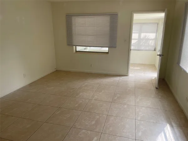 $2,300 | 1635 Moffett Street, Hollywood, FL 33020