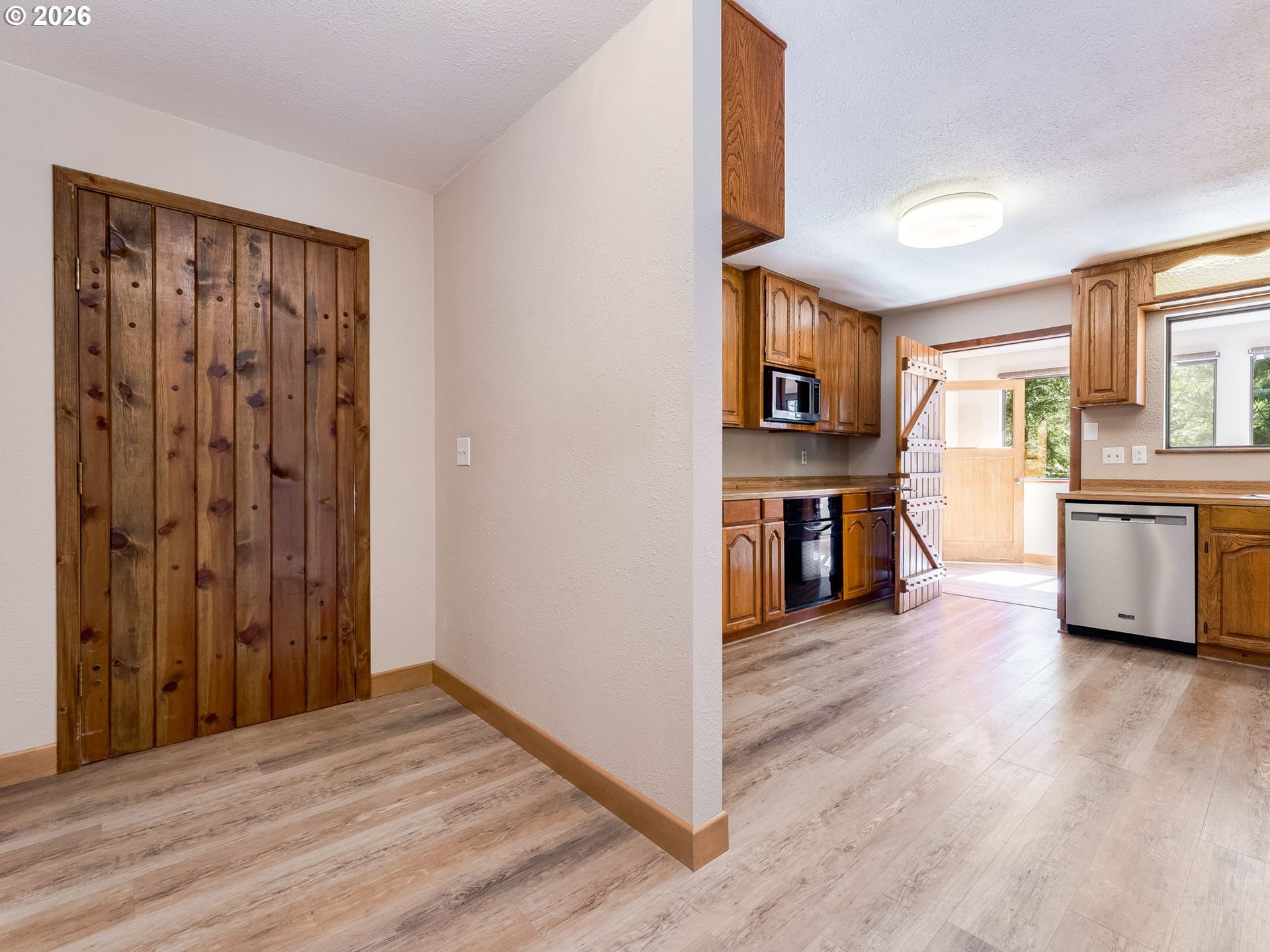 15480 South Big Rock Loop Mulino, OR 97042 - Photo 13 of 48