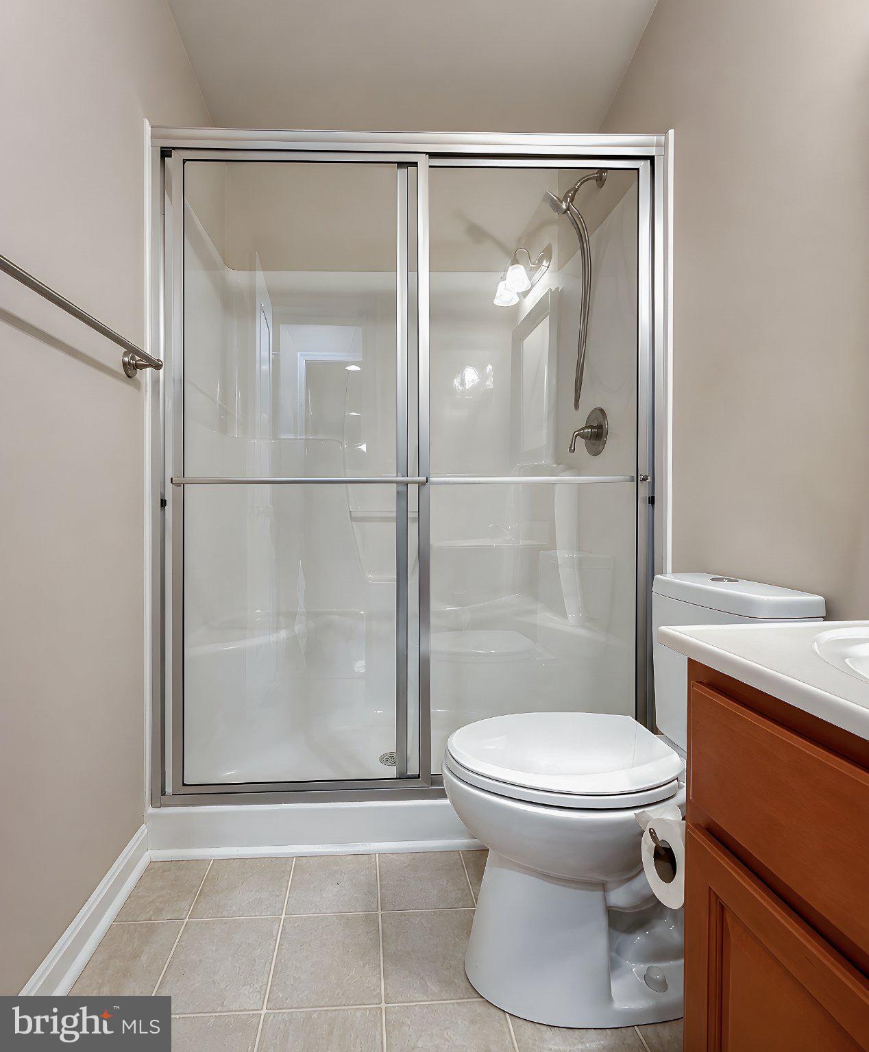 18532 Cherryfield Road Drayden, MD 20630 - Photo 40 of 58 Full bathroom, shower view; hall bath