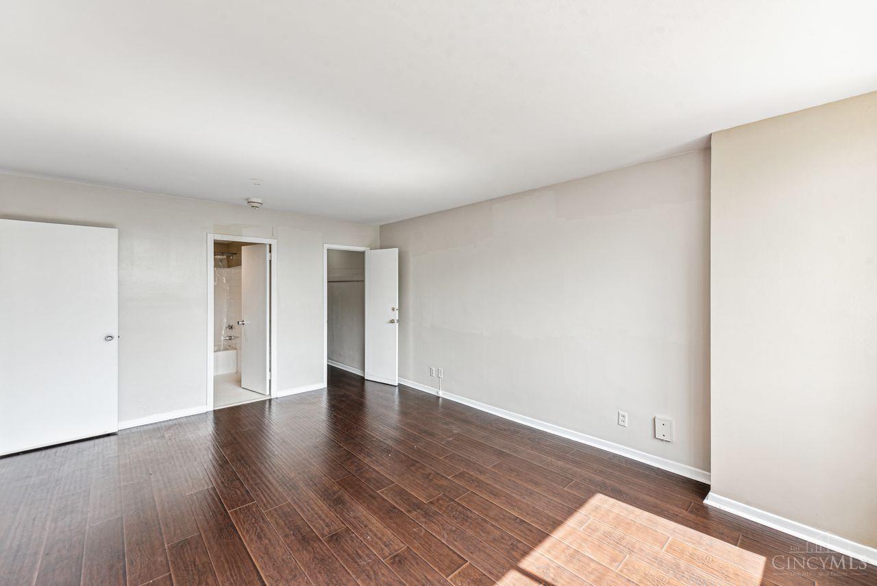 2324 Madison Road, Unit 408 Cincinnati, OH 45208 - Photo 20 of 36 Gallery Image 20