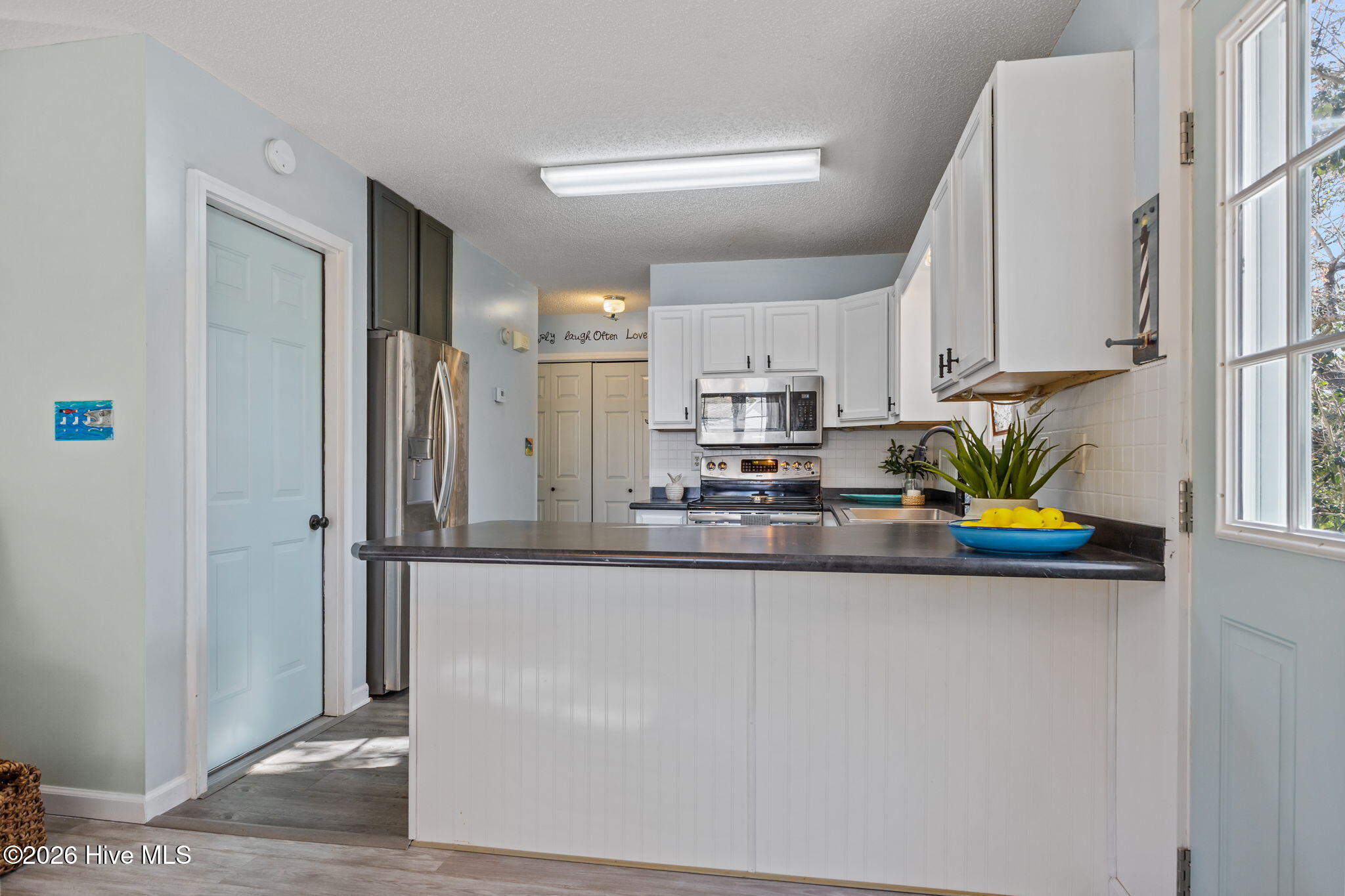 9253 Osprey Ridge Drive Emerald Isle, NC 28594 - Photo 12 of 38 Kitchen