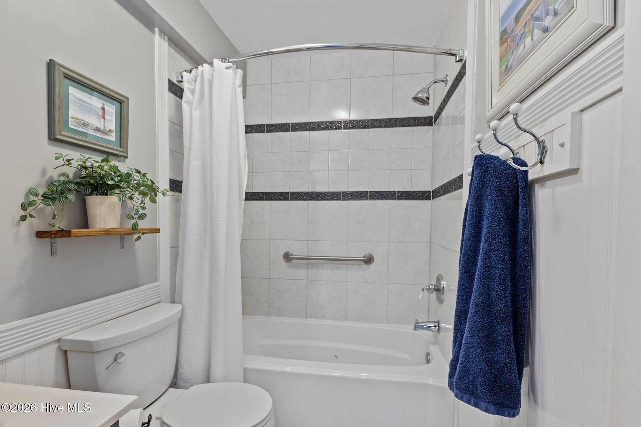 9253 Osprey Ridge Drive Emerald Isle, NC 28594 - Photo 24 of 38 Bathroom - top level