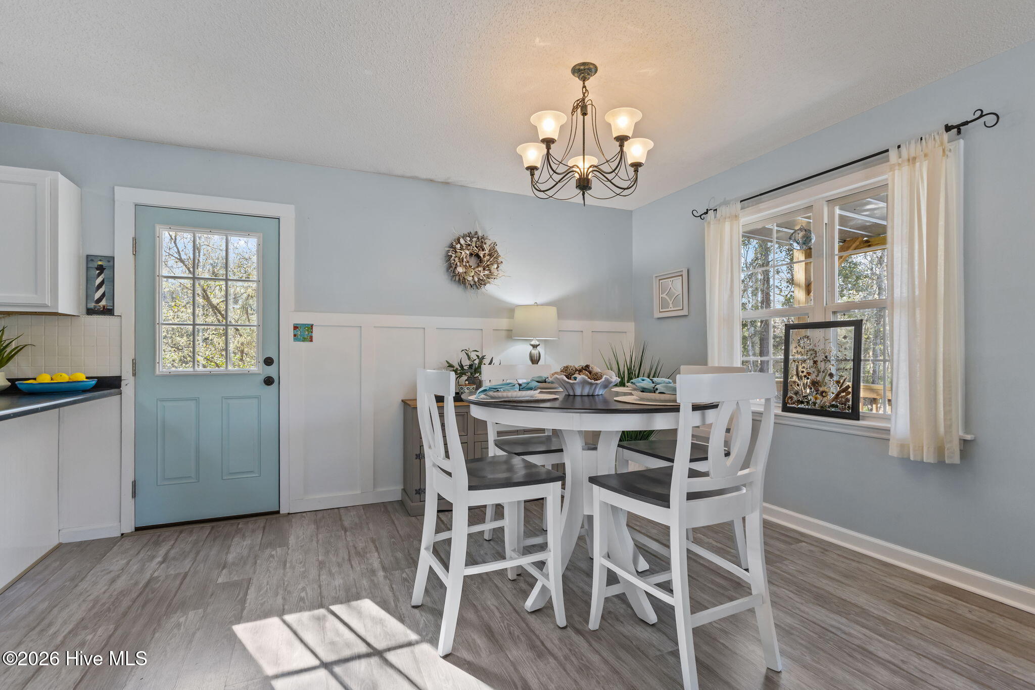 9253 Osprey Ridge Drive Emerald Isle, NC 28594 - Photo 8 of 38 Dining Room