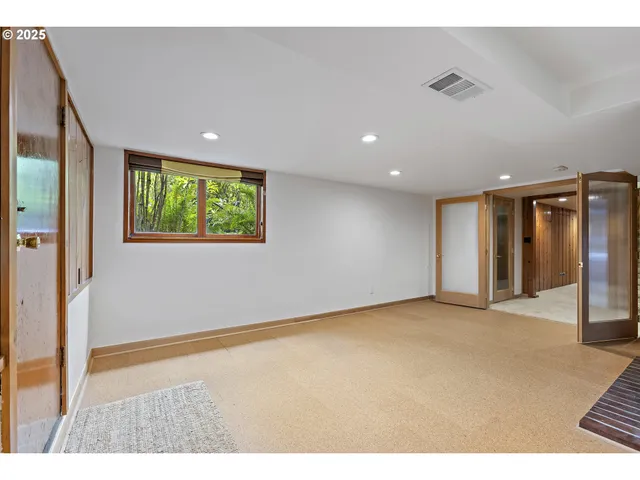 $1,200,000 | 10505 South Hedlund Avenue, Portland, OR 97219