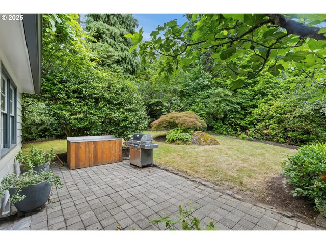 $1,200,000 | 10505 South Hedlund Avenue, Portland, OR 97219