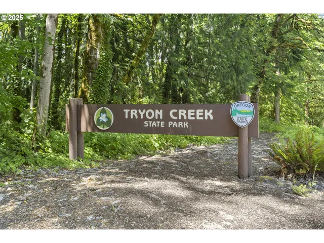 $1,200,000 | 10505 South Hedlund Avenue, Portland, OR 97219