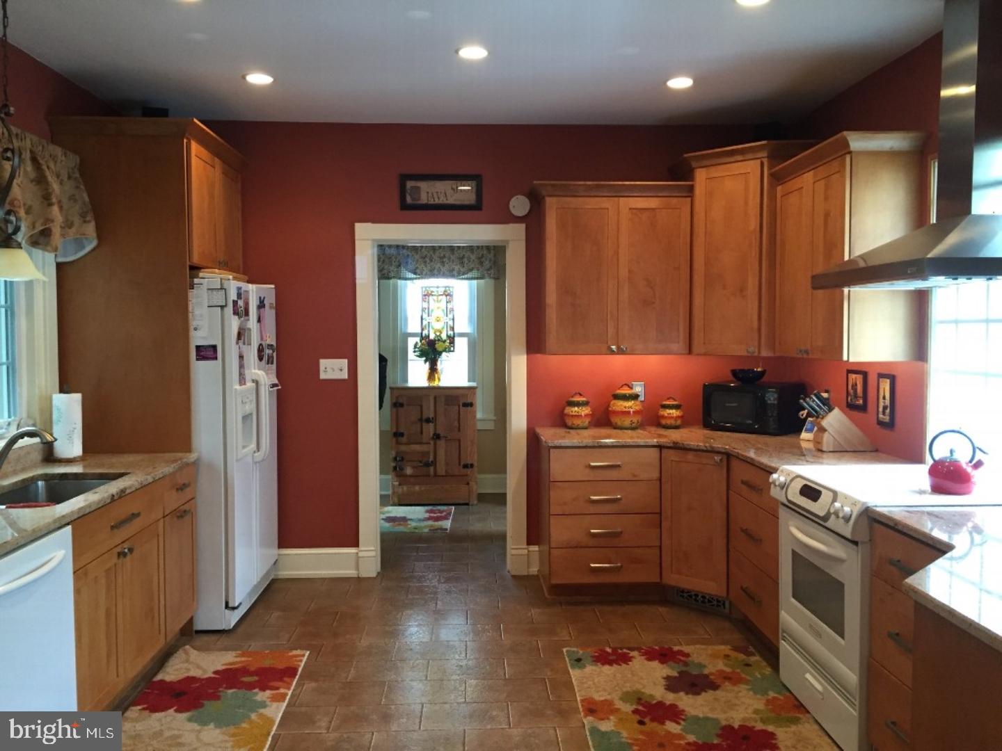 4 Llandaff Road Havertown, PA 19083 - Photo 3 of 25