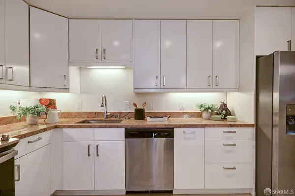 a view of a living room and a fireplace