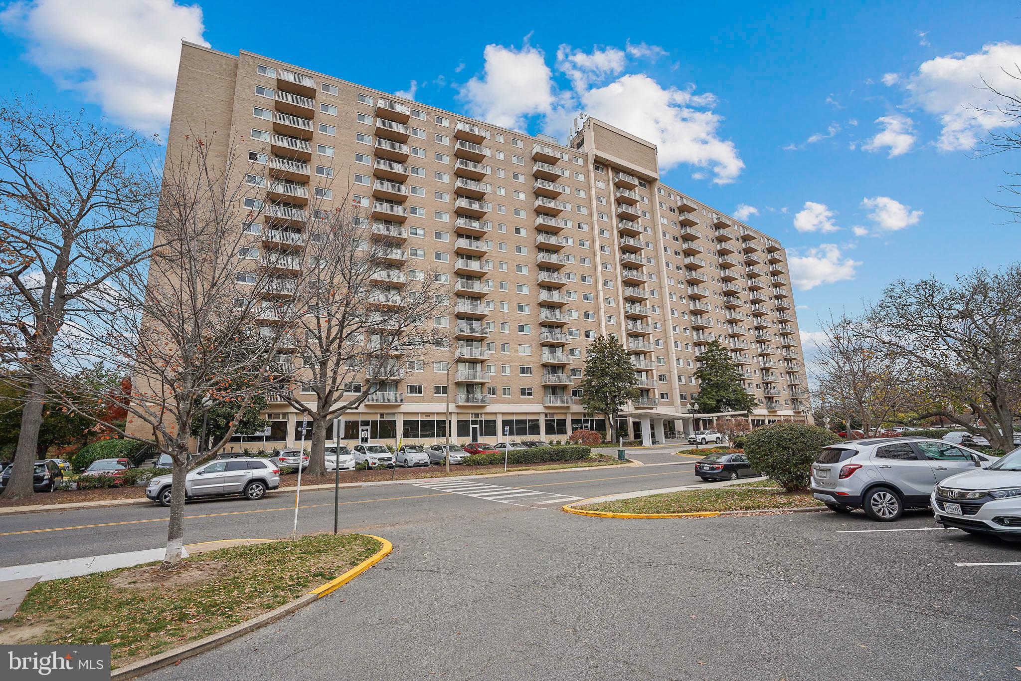1225 Martha Custis Drive, Unit 1119 Alexandria, VA 22302 - Photo 2 of 36 a building view