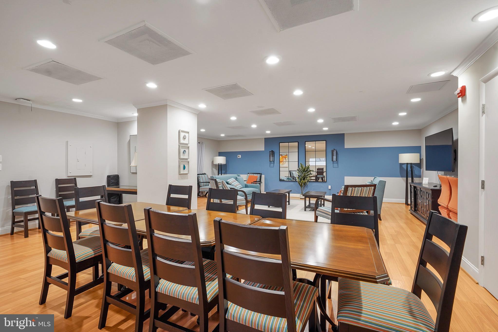 1225 Martha Custis Drive, Unit 1119 Alexandria, VA 22302 - Photo 31 of 36 a view of a dining room with furniture