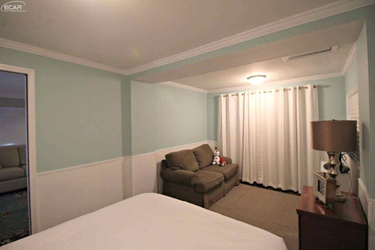 2062 Roland Avenue Flint, MI 48532 - Photo 8 of 19 21259559-7.JPG