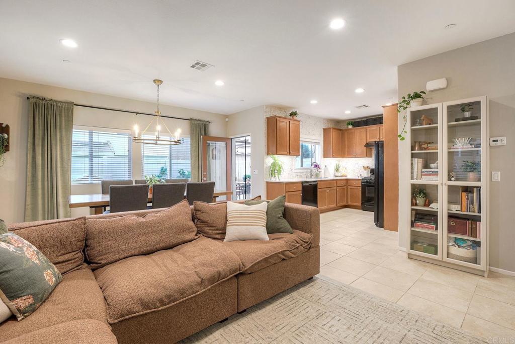 35262 Persano Place Fallbrook, CA 92028 - Photo 11 of 39