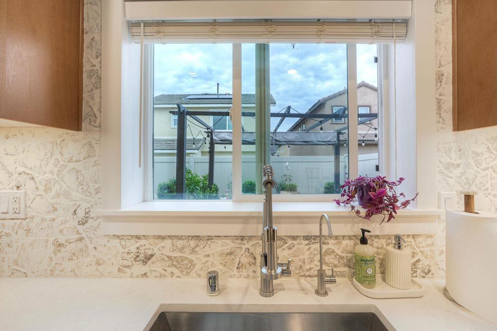 35262 Persano Place Fallbrook, CA 92028 - Photo 18 of 39