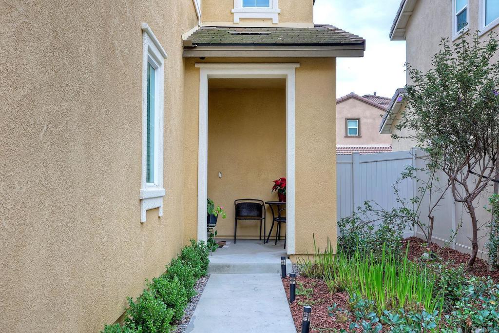 35262 Persano Place Fallbrook, CA 92028 - Photo 4 of 39