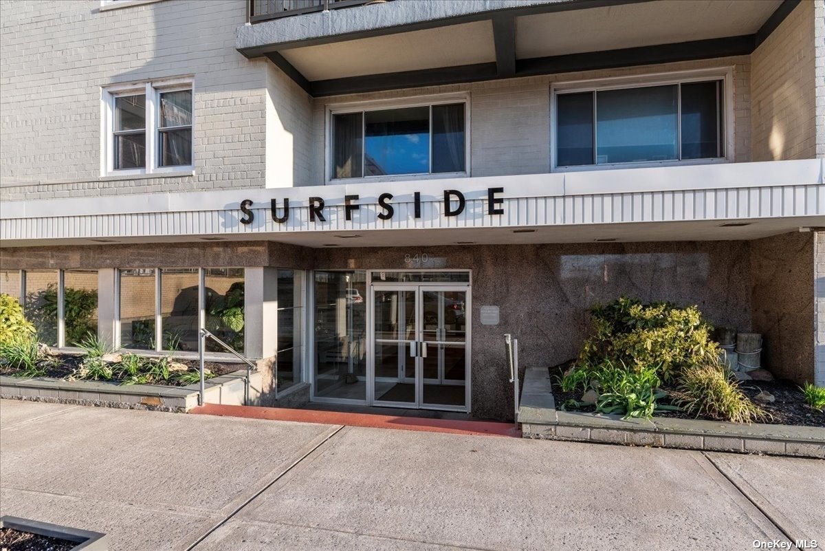 Welcome to Surfside - 840 Shore Road Long Beach