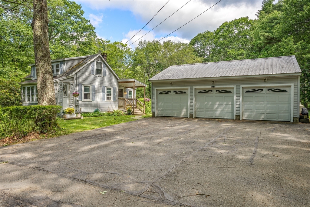 294 North Valley Road Pelham, MA 01002 - Photo 13 of 42
