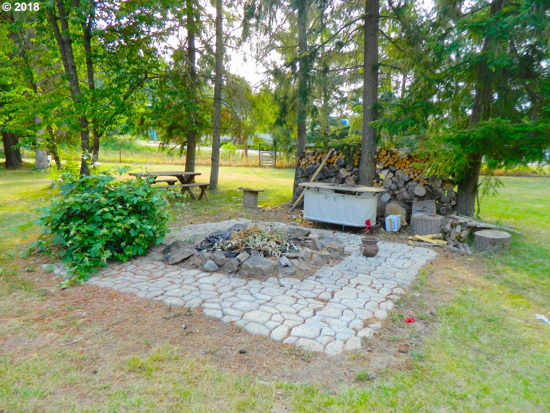 38323 Wheeler Road Dexter, OR 97431 - Photo 13 of 32 a view of a park with large trees