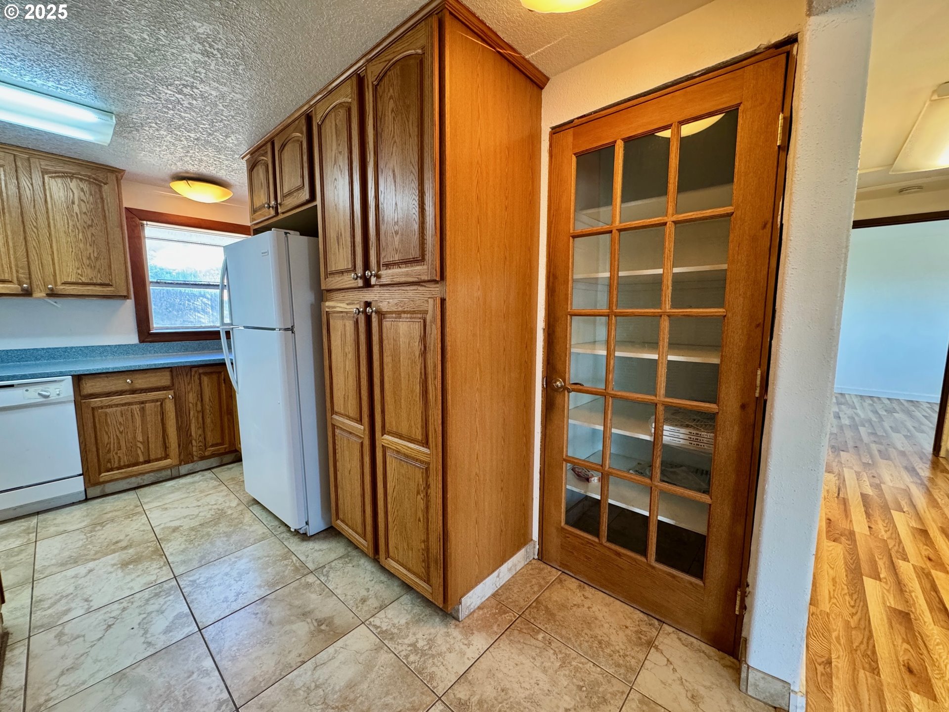1275 West 1st Street Arlington, OR 97812 - Photo 13 of 24 a view of front door