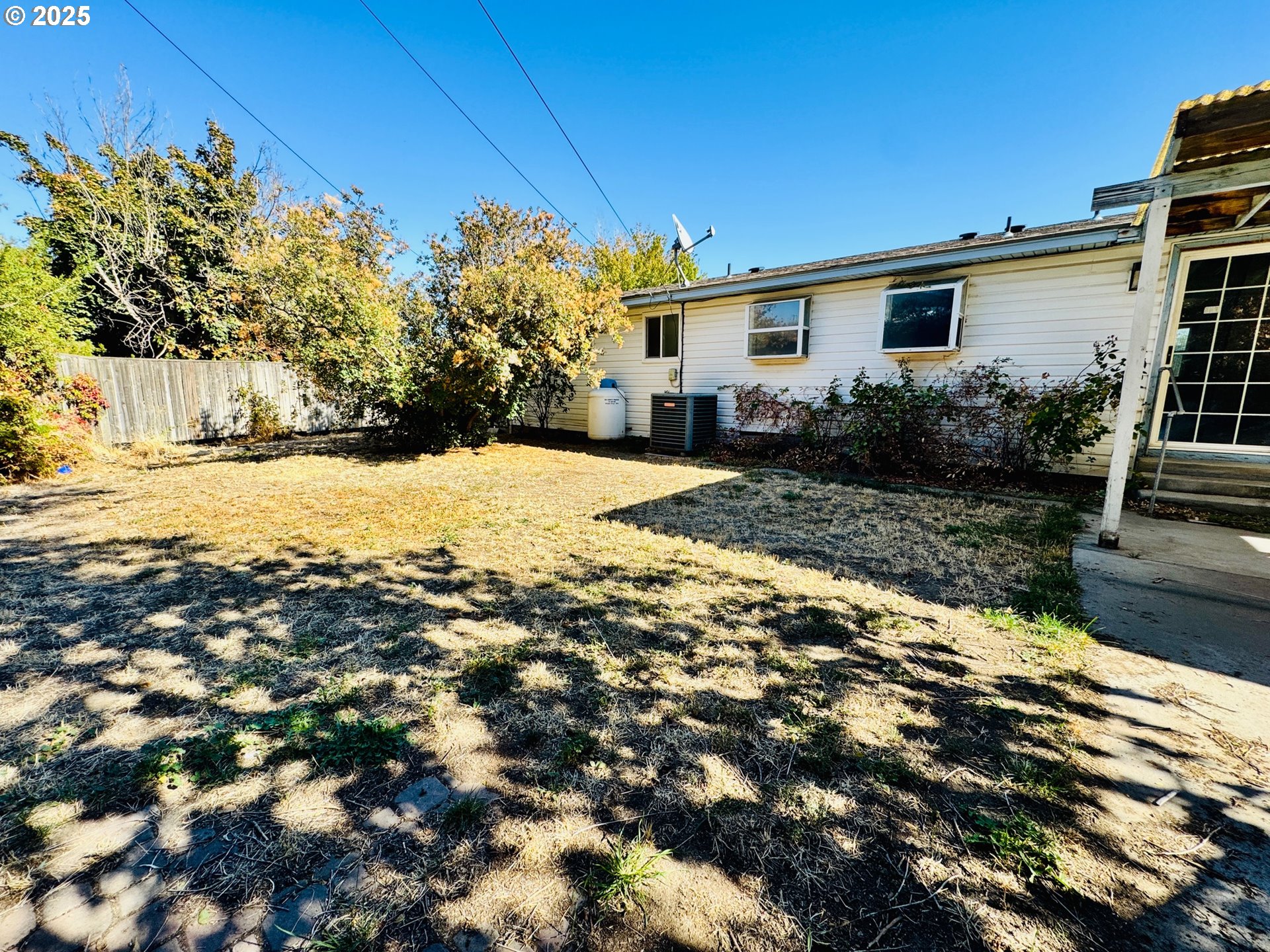1275 West 1st Street Arlington, OR 97812 - Photo 24 of 24 a view of a backyard of the house