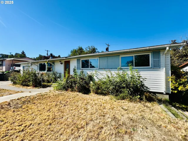 a view of a house with a patio