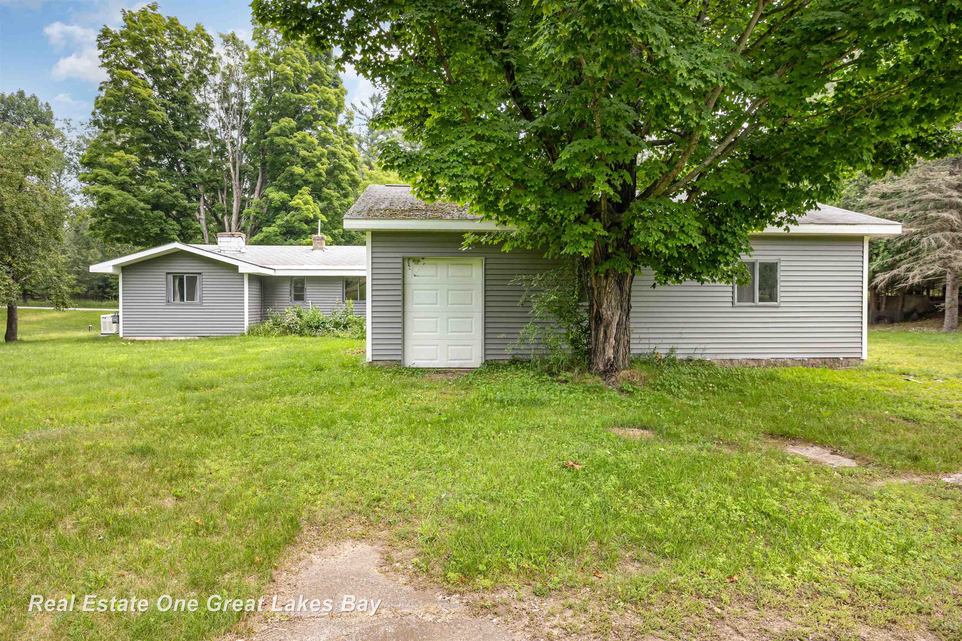 205 North Everett Road Harrisville, MI 48740 - Photo 28 of 39 Back of House