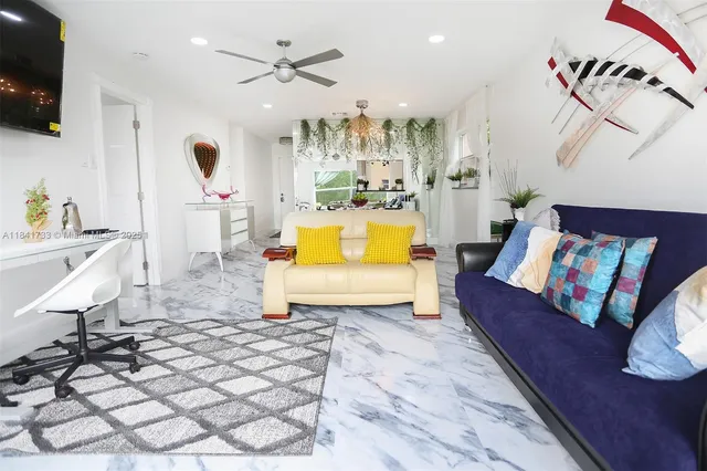 $3,000 | 6570 Royal Palm Boulevard, Unit 301J, Margate, FL 33063