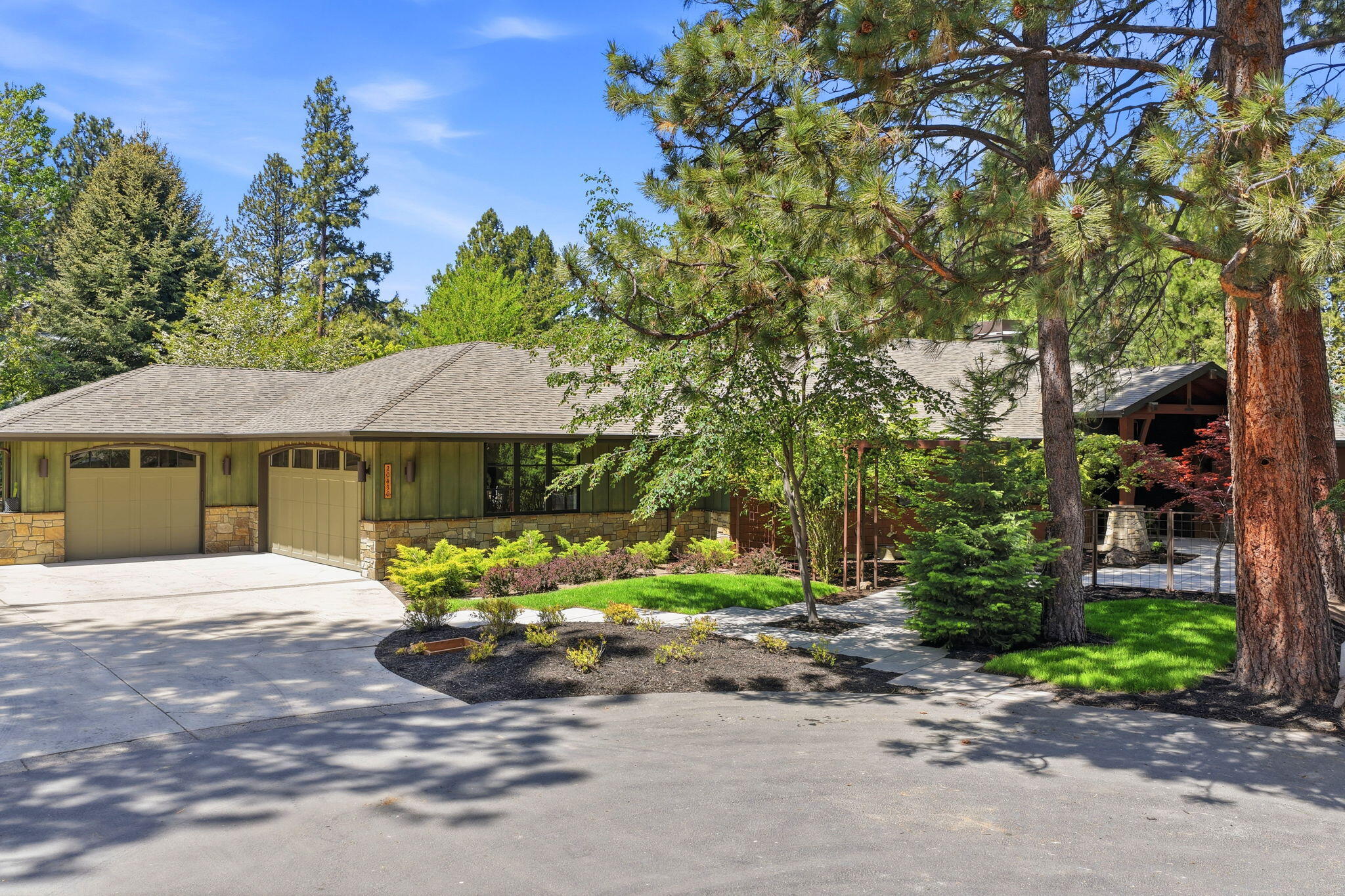 20430 Powder Mountain Court Bend, OR 97702 - Photo 4 of 90