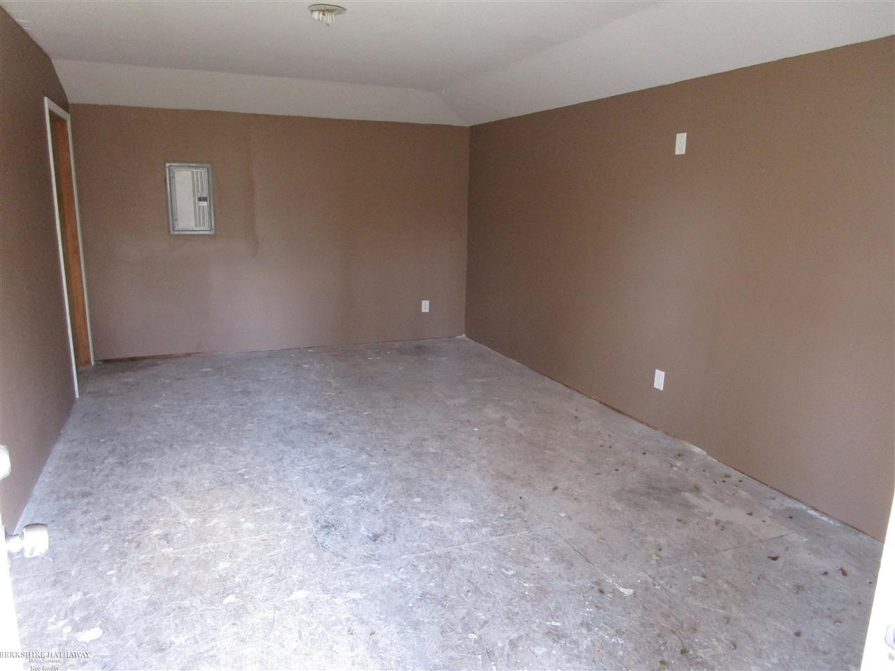 407 North Bailey Street Romeo, MI 48065 - Photo 50 of 53 Room Above Garage