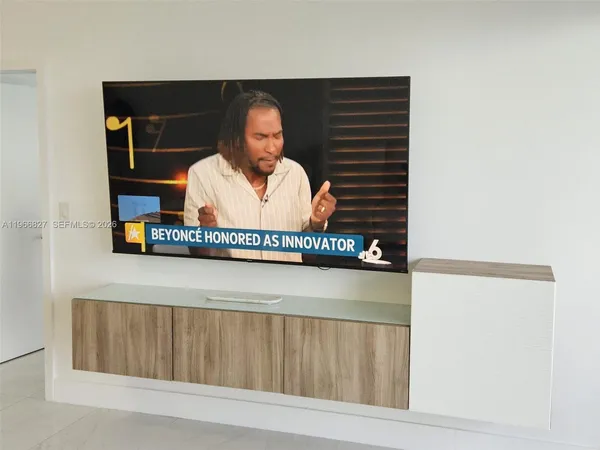 $3,200 | 16385 Biscayne Boulevard, Unit 1802, North Miami Beach, FL 33160