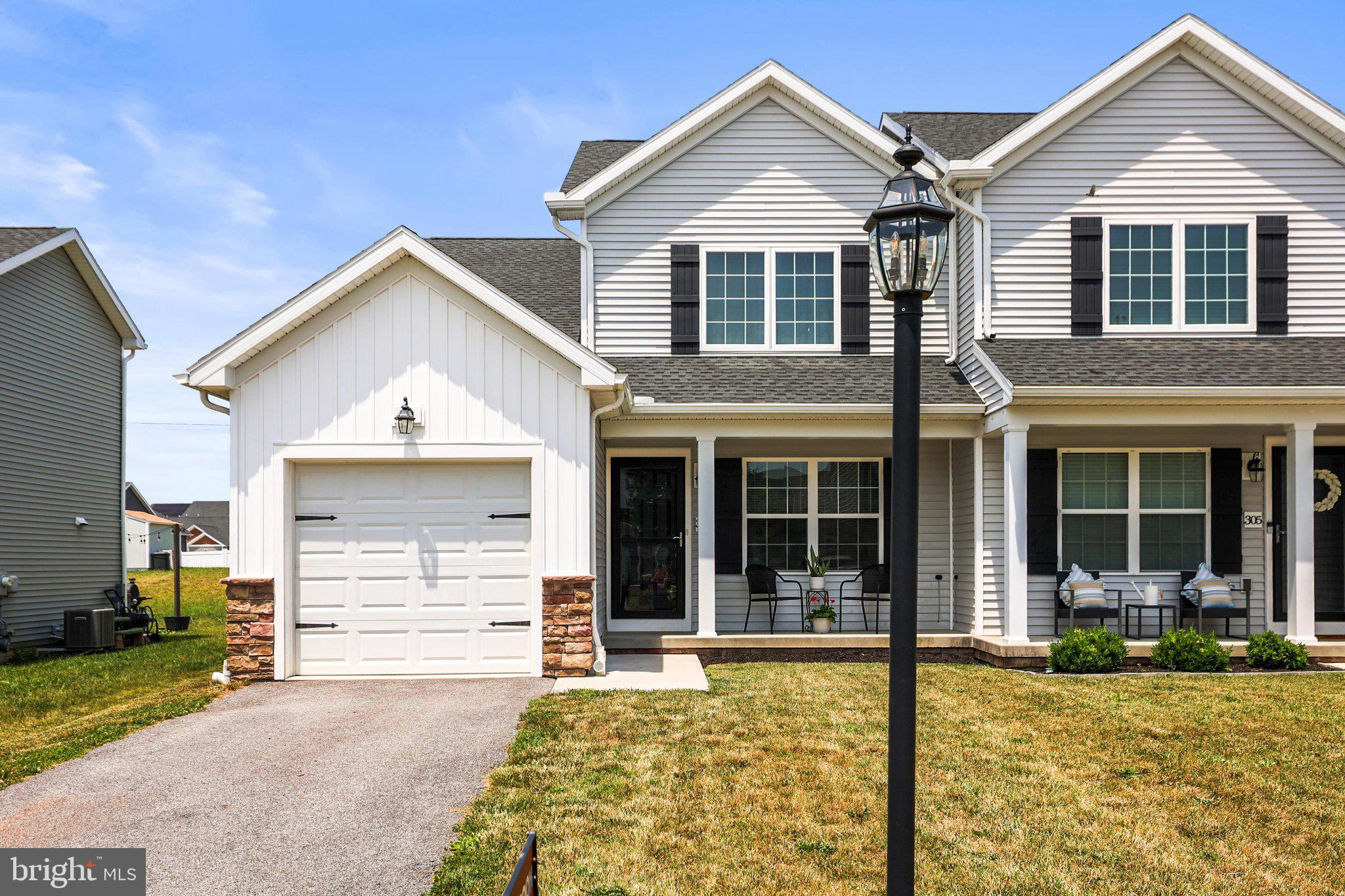 307 Maple Drive Hanover, PA 17331 - Photo 2 of 37