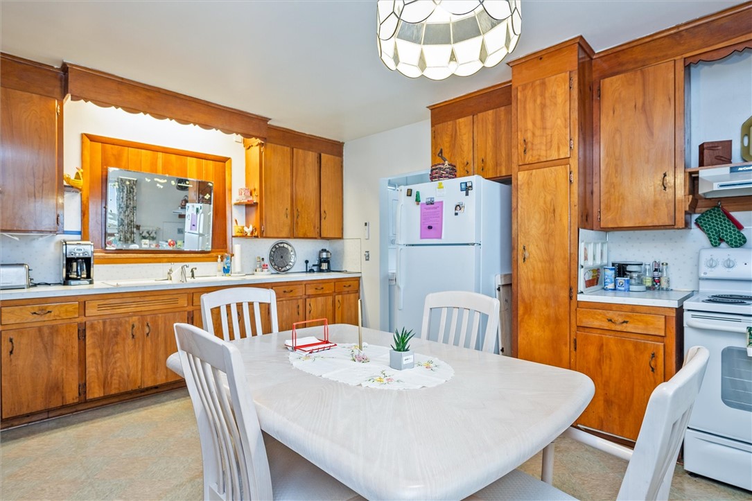 4805 West Ridge Road Parma, NY 14559 - Photo 47 of 50 apt kitchen