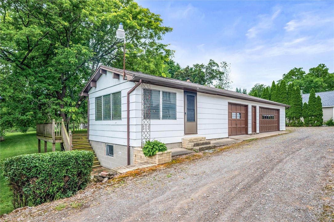 4805 West Ridge Road Parma, NY 14559 - Photo 10 of 50 Party room to left of garage