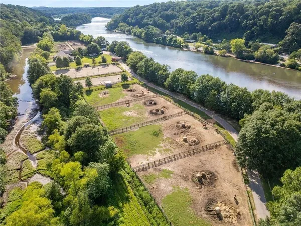 $965,000 | 8500 Valemont Drive, Sandy Springs, GA 30350