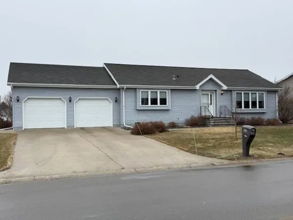 $299,900 | 305 15th Street North, Breckenridge, MN 56520
