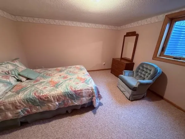 $299,900 | 305 15th Street North, Breckenridge, MN 56520