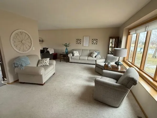 $299,900 | 305 15th Street North, Breckenridge, MN 56520