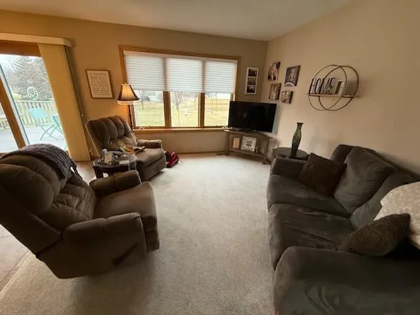 $299,900 | 305 15th Street North, Breckenridge, MN 56520