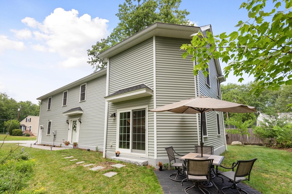 1295 Main Street Reading, MA 01867 - Photo 3 of 29
