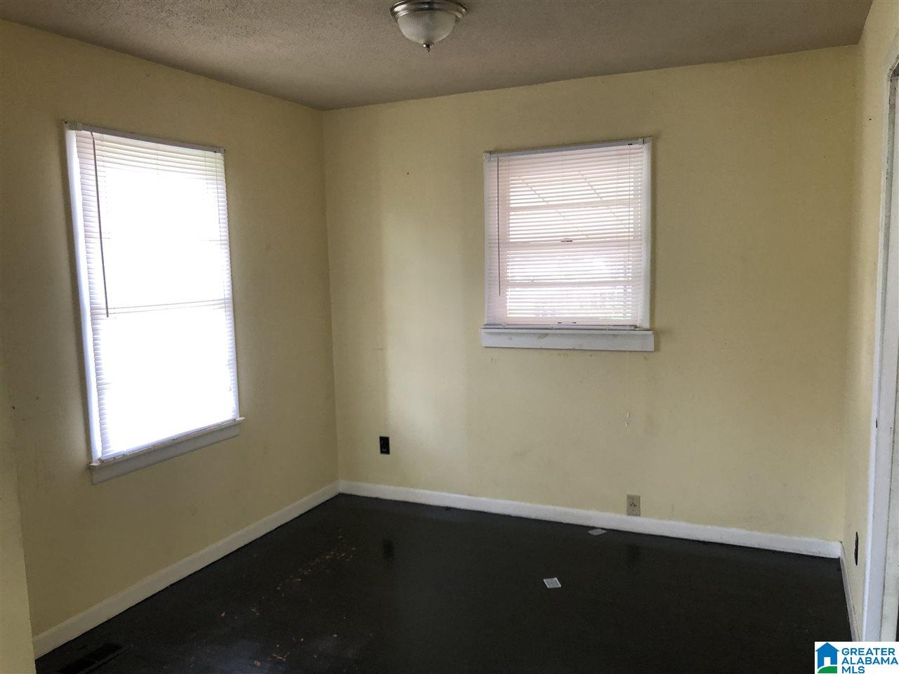 217 11th Avenue Southwest Birmingham, AL 35211 - Photo 10 of 13