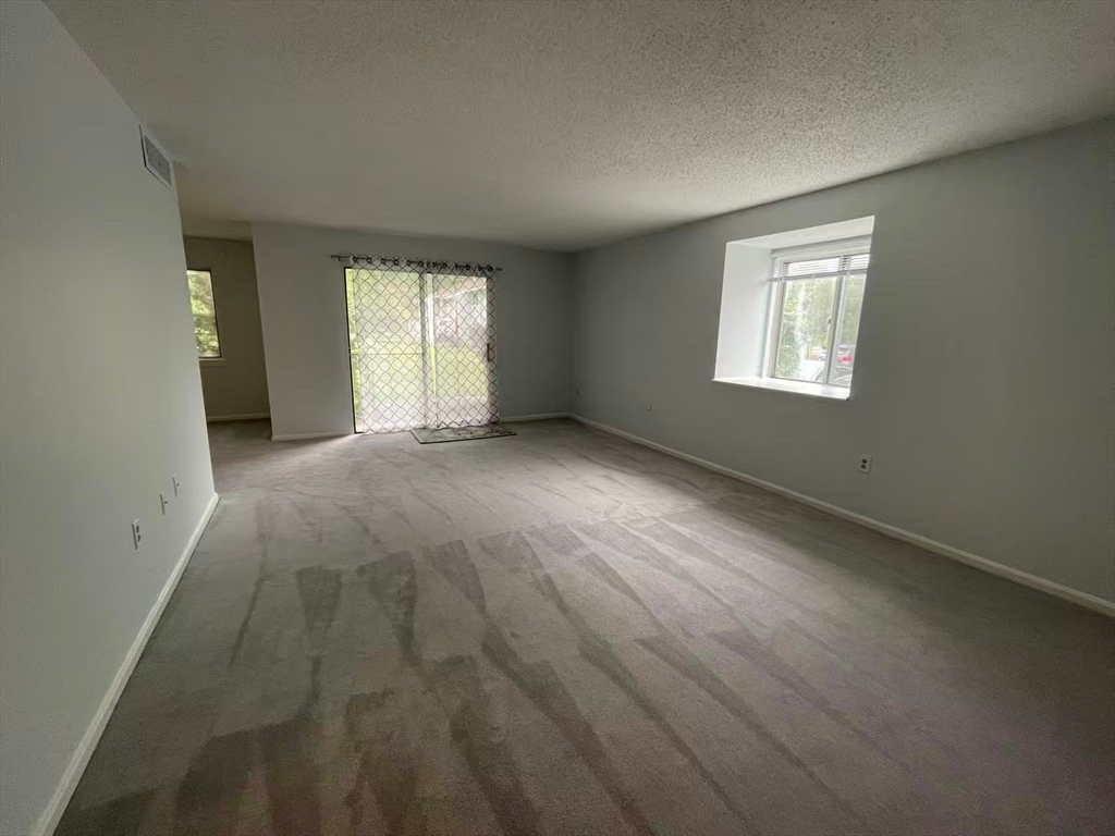 12 Beal's Cove Road, Unit H Hingham, MA 02043 - Photo 4 of 11
