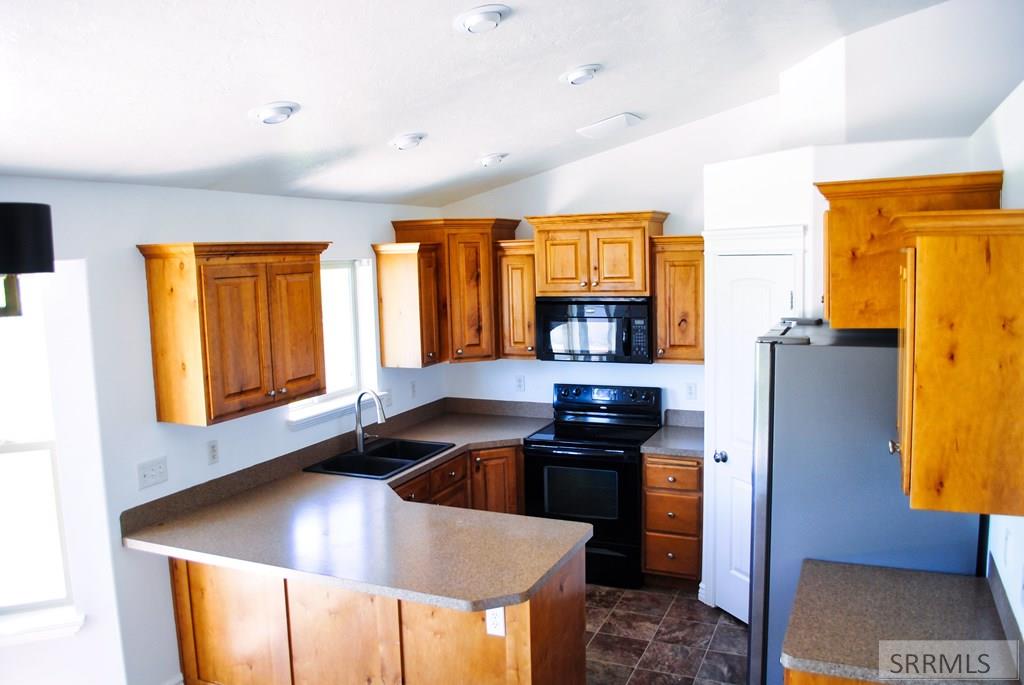 3600 Hyrum Drive Idaho Falls, ID 83401 - Photo 13 of 43