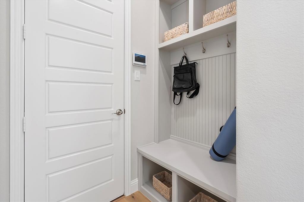 3611 Finnian Street Rowlett, TX 75088 - Photo 20 of 27 20-Finnian124 - mud cubbies