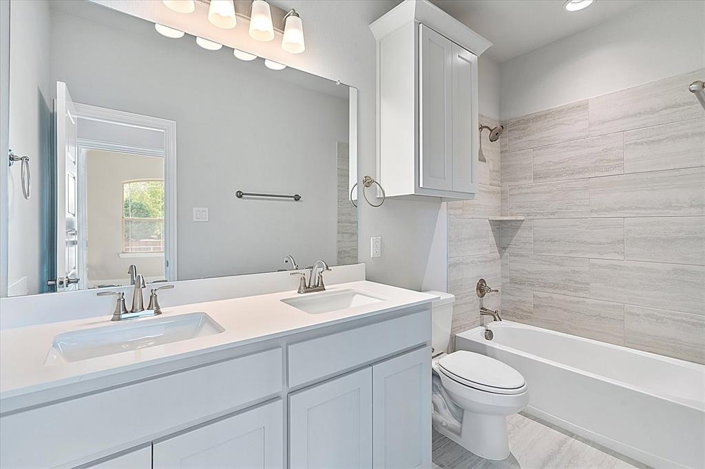 3611 Finnian Street Rowlett, TX 75088 - Photo 24 of 27 24-Finnian034 - bath2
