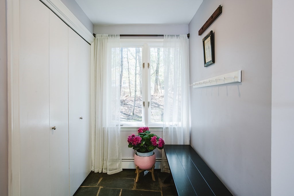 25 Pillings Pond Road Lynnfield, MA 01940 - Photo 3 of 39 Gallery Image 3