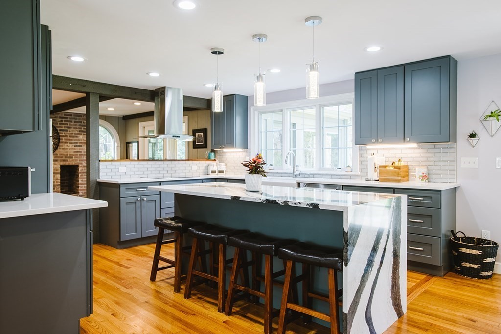 25 Pillings Pond Road Lynnfield, MA 01940 - Photo 6 of 39 Gallery Image 6