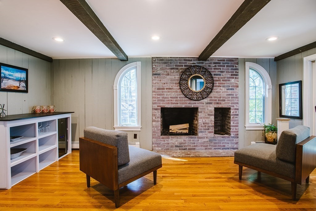 25 Pillings Pond Road Lynnfield, MA 01940 - Photo 9 of 39 Gallery Image 9
