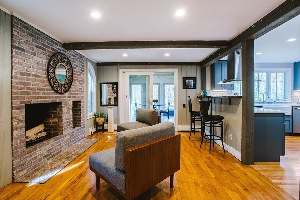 25 Pillings Pond Road Lynnfield, MA 01940 - Photo 10 of 39 Gallery Image 10