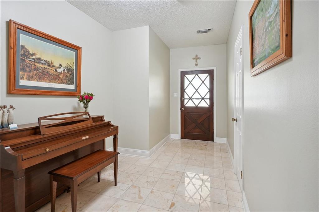 555 Barbara Place Mandeville, LA 70448 - Photo 5 of 35