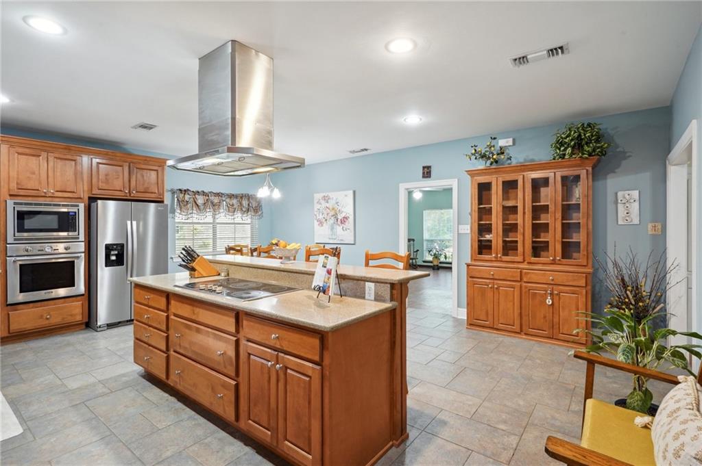 555 Barbara Place Mandeville, LA 70448 - Photo 10 of 35