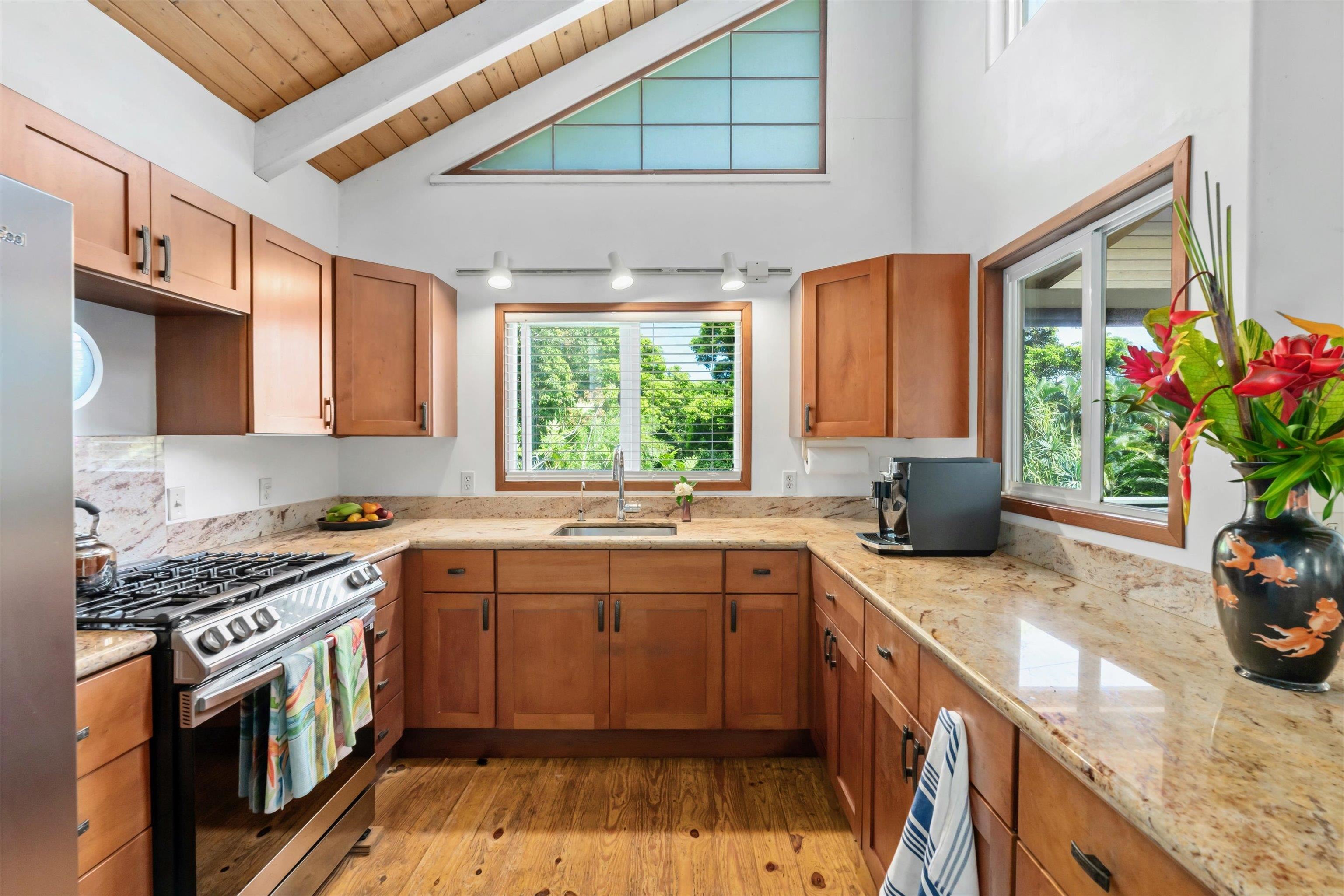 630 Hoolawa Road Haiku, HI 96708 - Photo 9 of 50